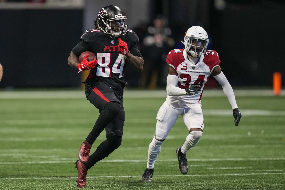 Atlanta Falcons RB Cordarrelle Patterson carrying the ball against the Arizona Cardinals in Atlanta, Georgia, on January 1, 2023. (Photo by Dale Zanine of USA Today Sports)